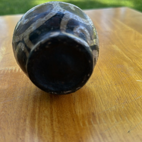 Unique Pottery Jar/Vase - Picture 9 of 12